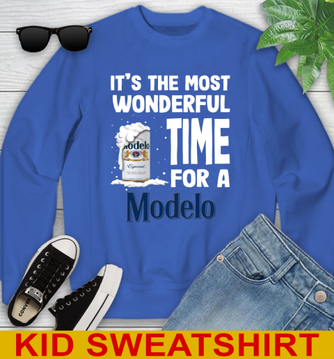 I't the most wonderful time for a Modelo Especial beer lovers 114