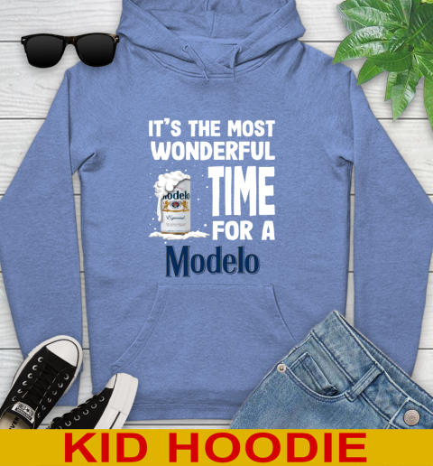 I't the most wonderful time for a Modelo Especial beer lovers 139