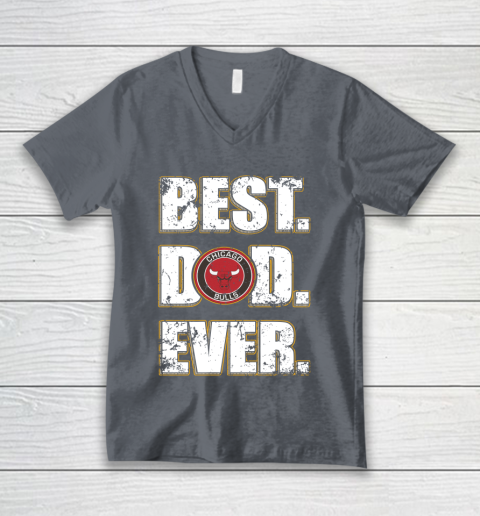 NBA Chicago Bulls Basketball Best Dad Ever Family Shirt V-Neck T-Shirt 4