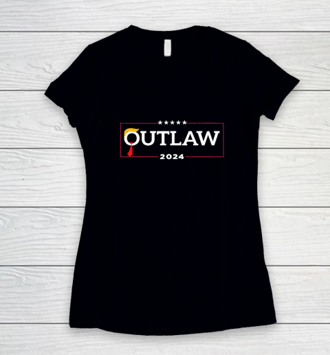 I'm Voting for The Outlaw Trump Felon Women's V-Neck T-Shirt