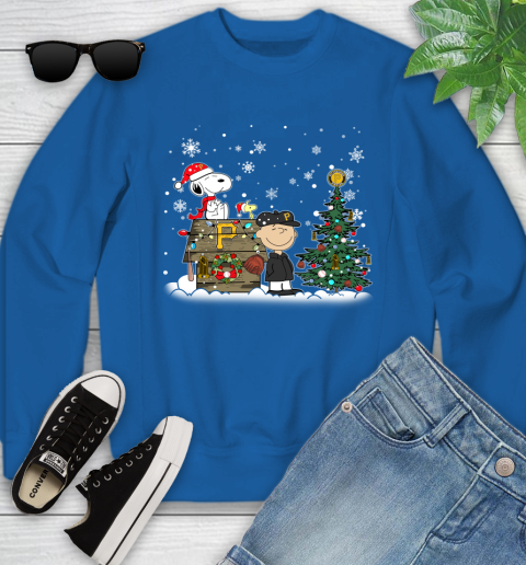 MLB Pittsburgh Pirates Snoopy Charlie Brown Christmas Baseball Commissioner's Trophy Youth Sweatshirt 7