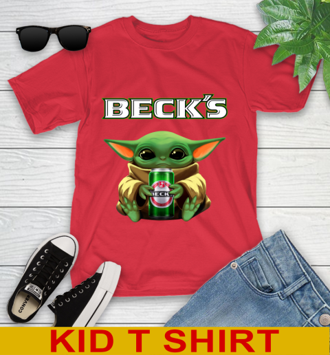 Star Wars Baby Yoda Hugs Beck's Beer Shirt 110