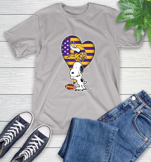 Minnesota Vikings NFL Football The Peanuts Movie Adorable Snoopy T-Shirt 12