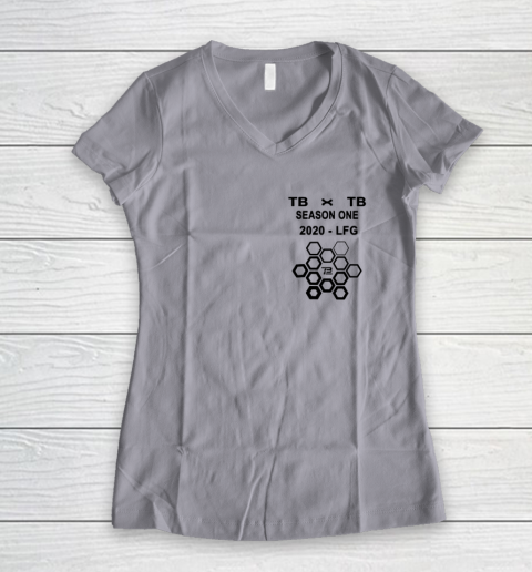 Tb X Tb Print In Front And Back Women's V-Neck T-Shirt 2