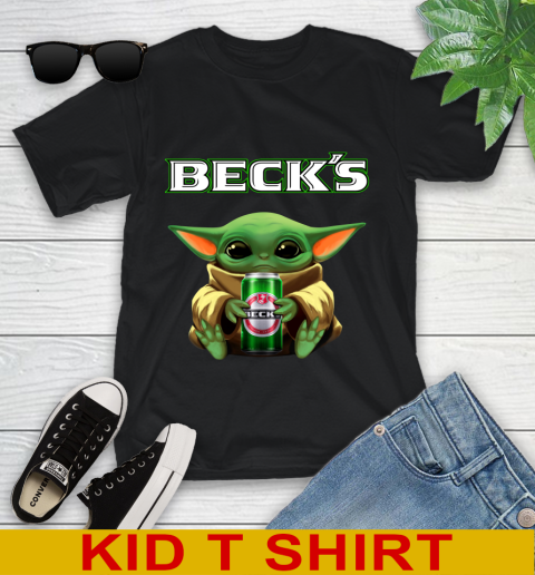 Star Wars Baby Yoda Hugs Beck's Beer Shirt 102