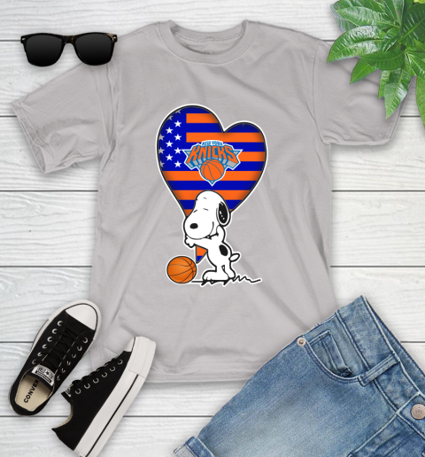 New York Knicks NBA Basketball The Peanuts Movie Adorable Snoopy Youth T-Shirt 12