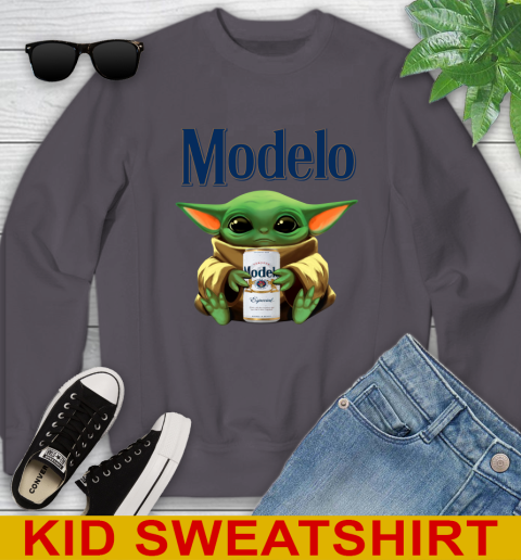 Star Wars Baby Yoda Hugs Modelo Especial Beer Shirt 118