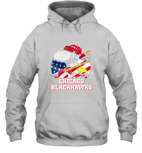 72l8-chicago-blackhawks-ice-hockey-snoopy-and-woodstock-nhl-hoodie-23-front-white-480px