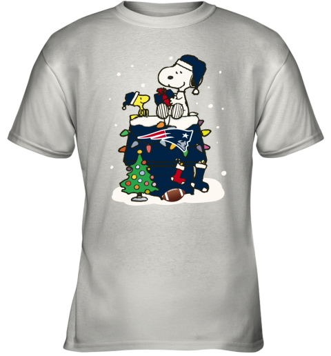 A Happy Christmas With New England Patriots Snoopy Youth T-Shirt