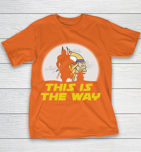 Minnesota Vikings NFL Football Star Wars Yoda And Mandalorian This Is The Way Youth T-Shirt 4