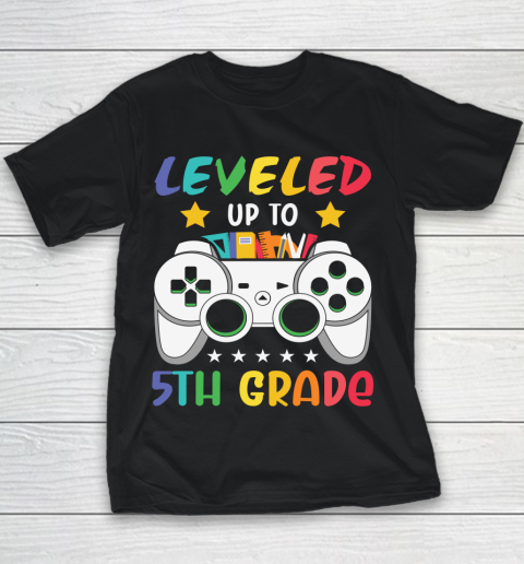 Back To School Shirt Leveled up to 5h grade Youth T-Shirt