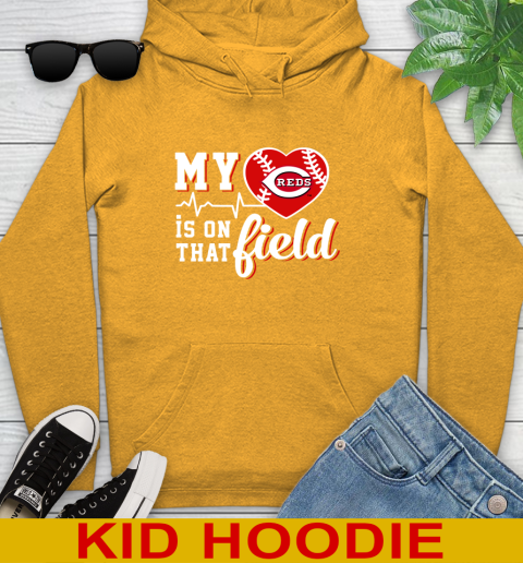 MLB My Heart Is On That Field Baseball Sports Cincinnati Reds Youth Hoodie - Image 3