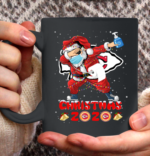 Kansas City Chiefs Funny Santa Claus Dabbing Christmas 2020 NFL Ceramic Mug 11oz