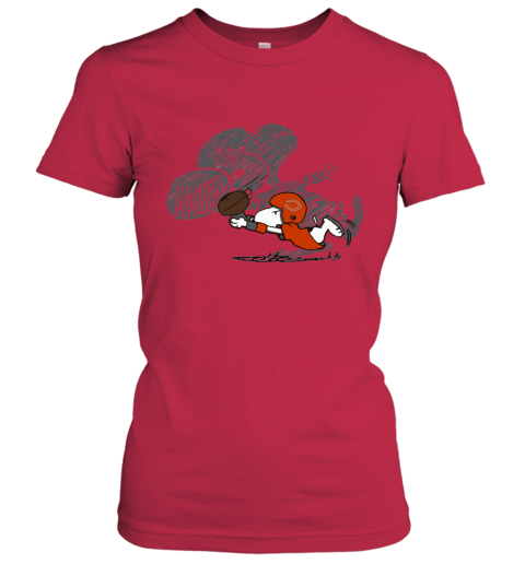 viks chicago bears snoopy plays the football game ladies t shirt 20 front red