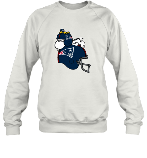 szlk snoopy and woodstock resting on new englands patriots helmet sweatshirt 35 front white