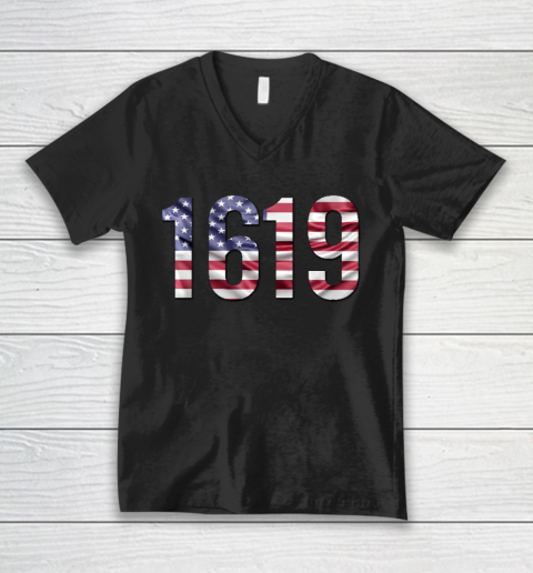 1619 USA V-Neck T-Shirt