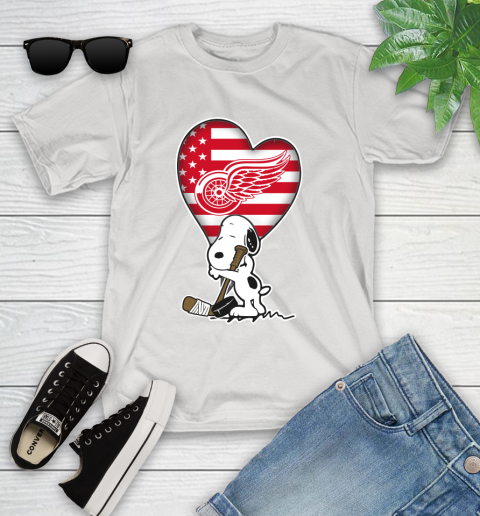 Detroit Red Wings NHL Hockey The Peanuts Movie Adorable Snoopy Youth T-Shirt