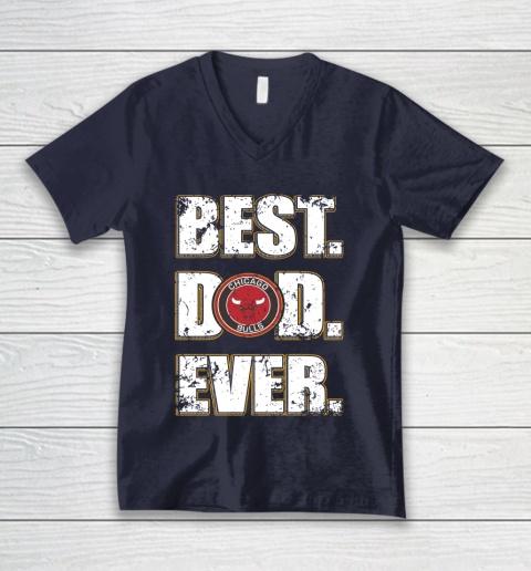 NBA Chicago Bulls Basketball Best Dad Ever Family Shirt V-Neck T-Shirt 2