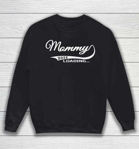 Mommy Loading 2022 Pregnancy Outfit Mom Line Art Heart Sweatshirt