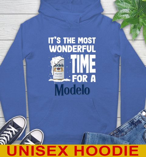I't the most wonderful time for a Modelo Especial beer lovers 21