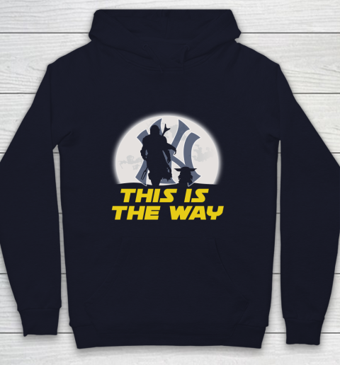 New York Yankees MLB Baseball Star Wars Yoda And Mandalorian This Is The Way Youth Hoodie 2