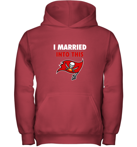3zw8 i married into this tampa bay buccaneers football nfl youth hoodie 43 front red