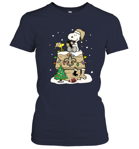 A Happy Christmas With New Orleans Saints Snoopy Women's T-Shirt