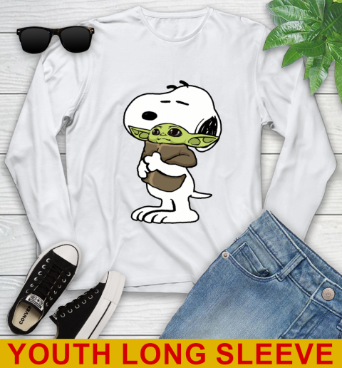 Snoopy Hugging Baby Yoda Shirt 122