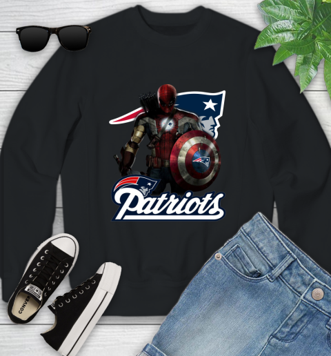 NFL Captain America Thor Spider Man Hawkeye Avengers Endgame Football New England Patriots Youth Sweatshirt 2
