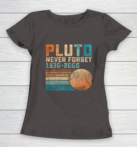 Pluto Never Forget Women's T-Shirt 7