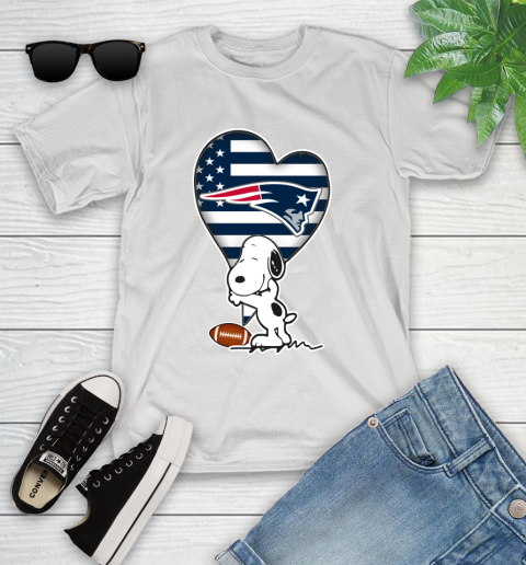 New England Patriots NFL Football The Peanuts Movie Adorable Snoopy Youth T-Shirt