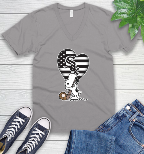 Chicago White Sox MLB Baseball The Peanuts Movie Adorable Snoopy V-Neck T-Shirt 4