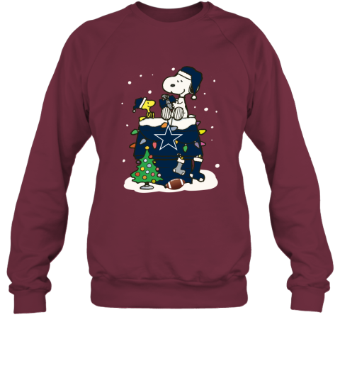 A Happy Christmas With Dallas Cowboys Snoopy Sweatshirt