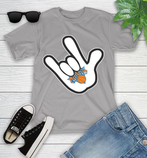 New York Knicks NBA Basketball Mickey Rock Hand Disney Youth T-Shirt 4