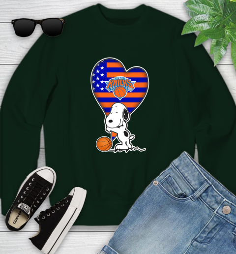 New York Knicks NBA Basketball The Peanuts Movie Adorable Snoopy Youth Sweatshirt 10