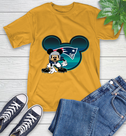 NFL New England Patriots Mickey Mouse Disney Football T Shirt T-Shirt 4 NFL New England Patriots Mickey Mouse Disney Football T Shirt T-Shirt - Image 4