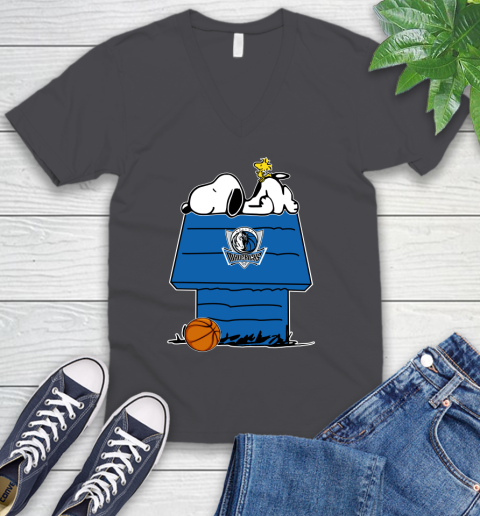 Dallas Mavericks NBA Basketball Snoopy Woodstock The Peanuts Movie V-Neck T-Shirt 5
