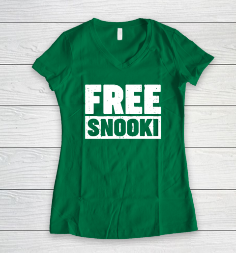 Free Snooki Women's V-Neck T-Shirt 3
