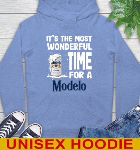 I't the most wonderful time for a Modelo Especial beer lovers 23