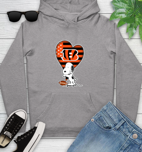 Cincinnati Bengals NFL Football The Peanuts Movie Adorable Snoopy Youth Hoodie 6