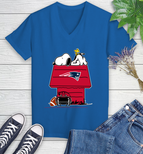 New England Patriots NFL Football Snoopy Woodstock The Peanuts Movie Women's V-Neck T-Shirt 10