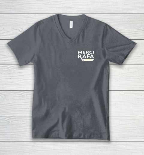 Merci Rafa V-Neck T-Shirt 3
