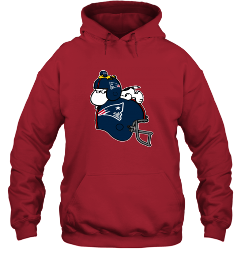 ypjv snoopy and woodstock resting on new englands patriots helmet hoodie 23 front red