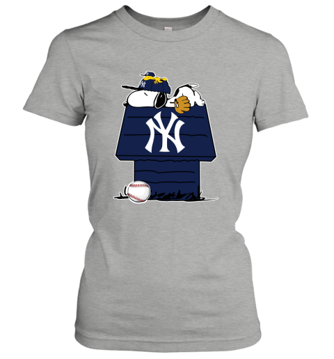 Just A Woman Who Love Snoopy New York Yankees And Halloween Shirt