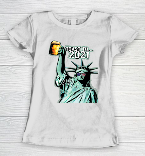 Beer Lover Funny Shirt Toast To 2021 Women's T-Shirt