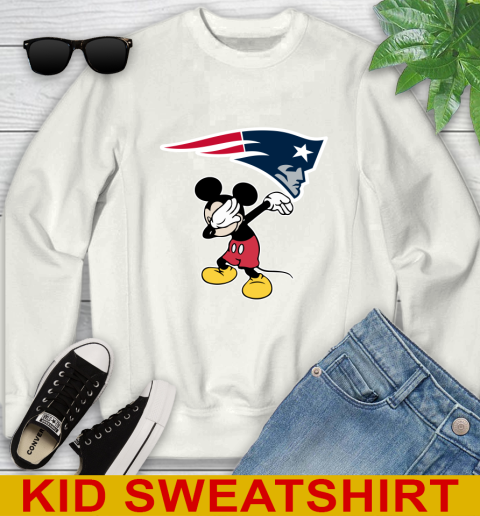 New England Patriots NFL Football Dabbing Mickey Disney Sports Youth Sweatshirt