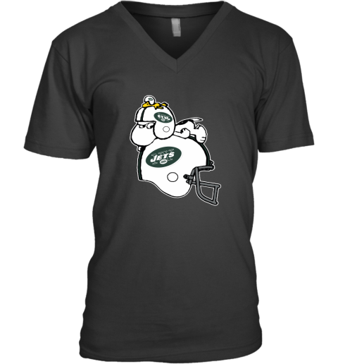 Snoopy And Woodstock Resting On New York Jets Helmet V-Neck T-Shirt