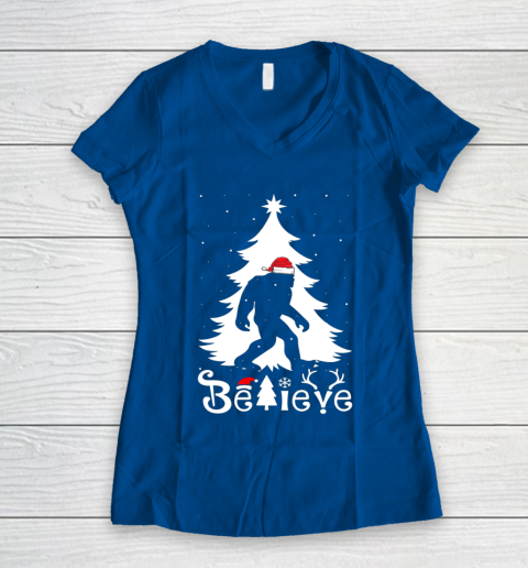 Bigfoot Christmas Gifts For Men Boys Girls Funny Christmas Women's V-Neck T-Shirt 7
