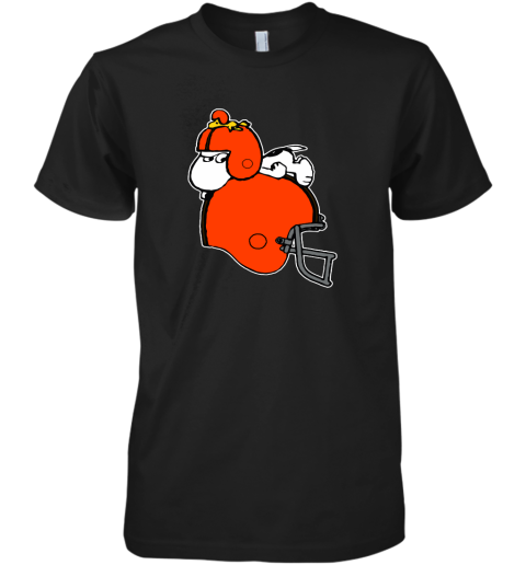 Snoopy And Woodstock Resting On Cleveland Browns Helmet Premium Men's T-Shirt