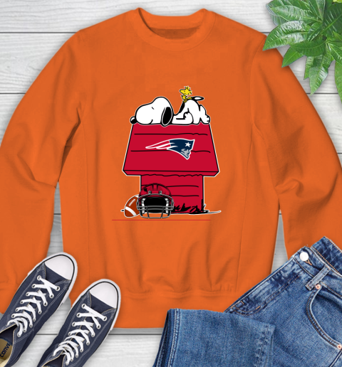 New England Patriots NFL Football Snoopy Woodstock The Peanuts Movie Sweatshirt 4